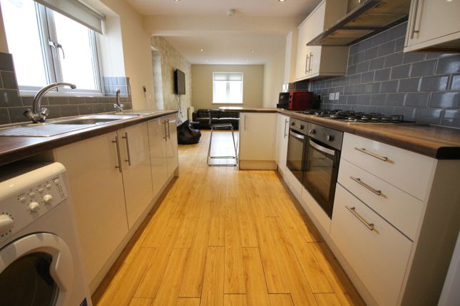 10, Thesiger Street, Cardiff photo 2