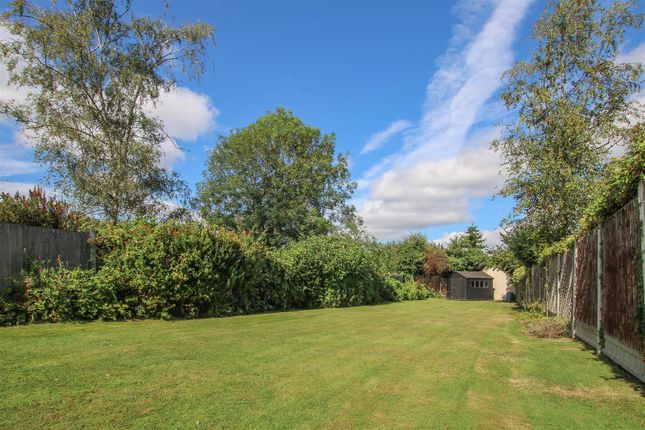 18, Middle Road, Brentwood photo 4