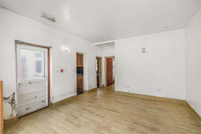 Flat 1, 22, Palmerston Road, Walthamstow photo 4