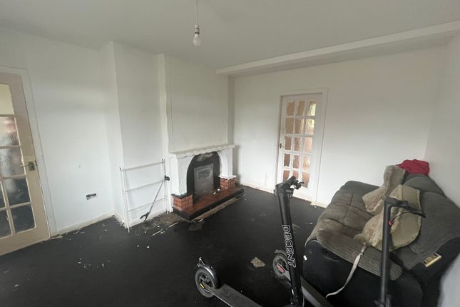 68, Monkswood Hill, Leeds photo 4