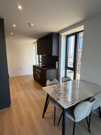 Flat D318, Waterhouse Tower, Manchester photo 3