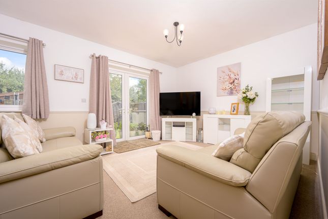 63, Bridge Road, Kettering photo 2