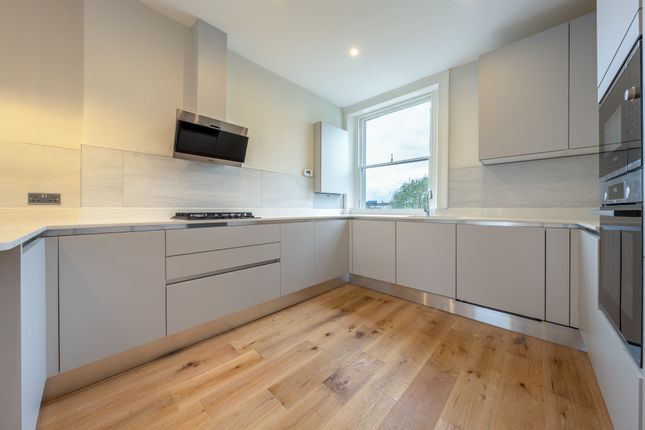 Flat to rent in Marylands Road, London