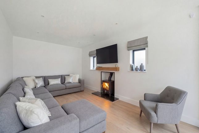81, Elmhurst Road, Ferndown photo 3
