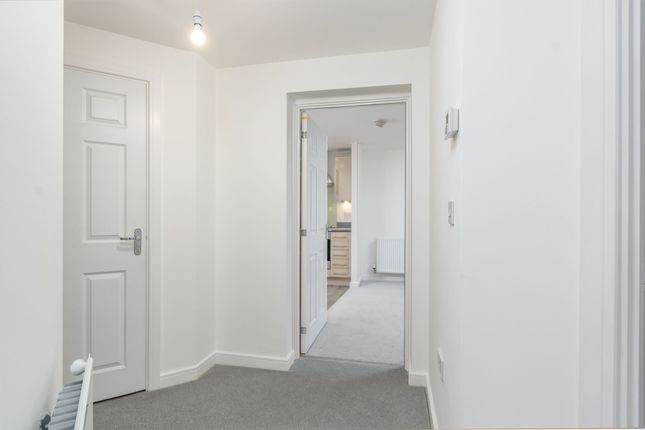 Flat for sale in Vickers Way, Warwick