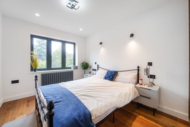 Flat for sale in Riddlesdown Road, Purley