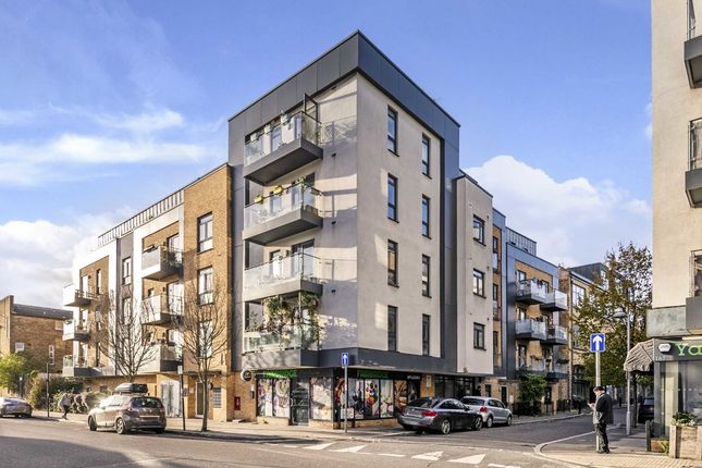 Thumbnail Flat for sale in Fairbridge Road, London