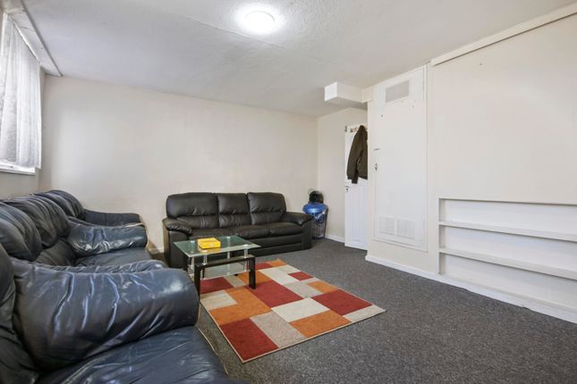 Maisonette for sale in Buttsbury Road, Ilford