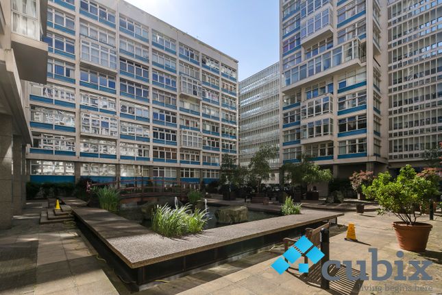 Thumbnail Flat to rent in Newington Causeway, Elephant And Castle