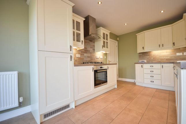 39, Newmarket Close, Corby photo 4