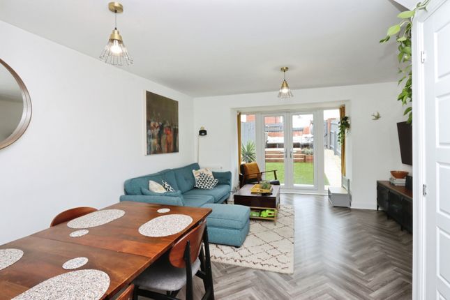 5, Brooks Drive, Rotherham photo 3