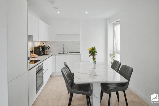 Flat 34, Forastero House, Hayes photo 4