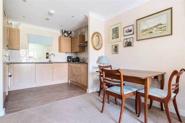 Flat 38, Fernleigh,, Buttercross Lane, Oxfordshire photo 3