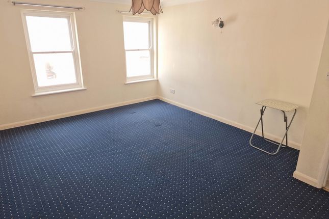 Flat Flat 7, 14a, High Street, Spalding photo 3