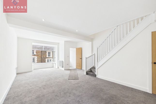 17, Tynybedw Terrace, Rhondda Cynon Taf photo 3