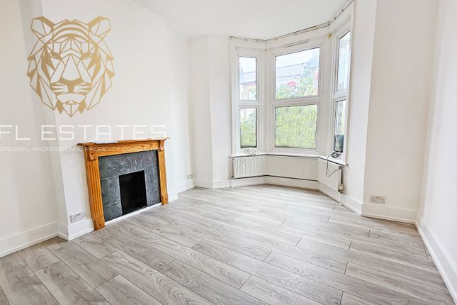 Thumbnail Flat to rent in Shenley Road, Camberwell