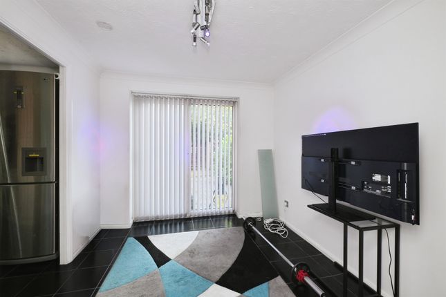 124, Osprey Road, Waltham Abbey photo 4