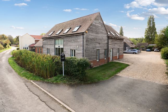 Page Hay Barn,, Back Lane, Lower Blunsdon photo 2