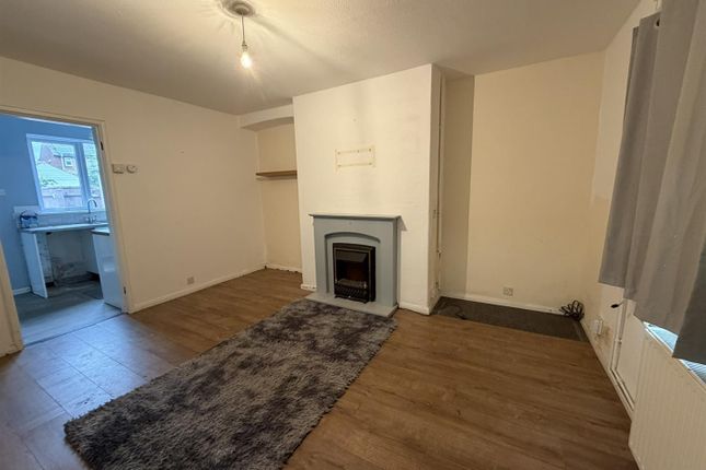 13, Siddalls Gardens, Tiverton photo 2