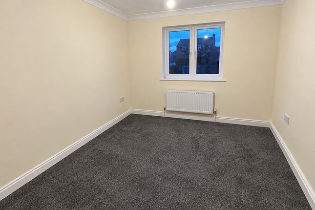 Flat Flat 4, Bailey Court, Derby Road, Ripley photo 5