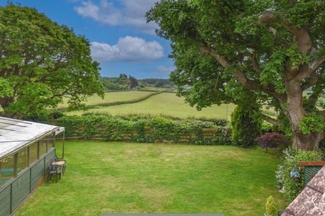 4, Woodside Avenue, Sandown photo 2