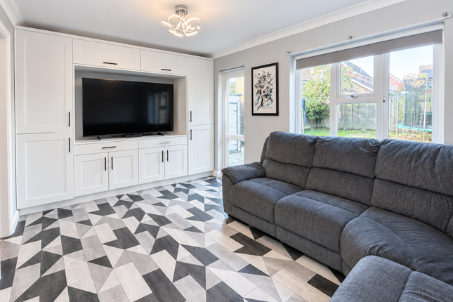 20, Longship Way, Maldon photo 4