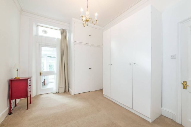 Flat to rent in Cricklewood Lane, West Hampstead, London