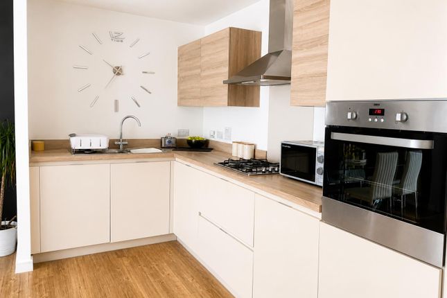 Flat 45, 7, Dalton House, Handley Page Road, Barking photo 4