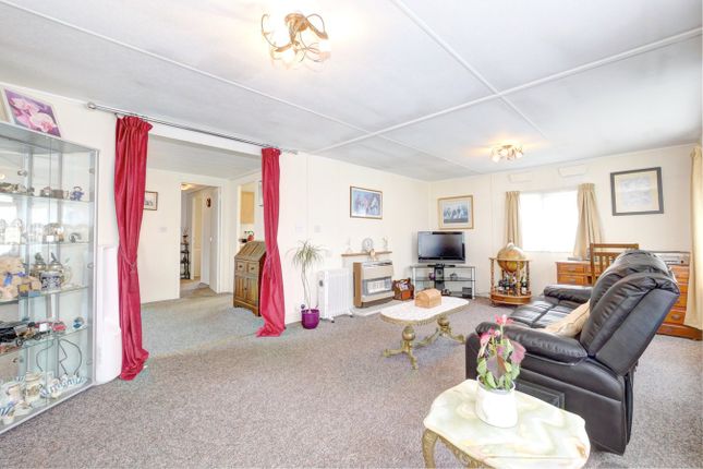 403, Lion House Park, Mill Road, Hailsham photo 3