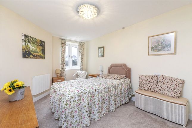 Flat to rent in Railway Road, Ilkley, West Yorkshire