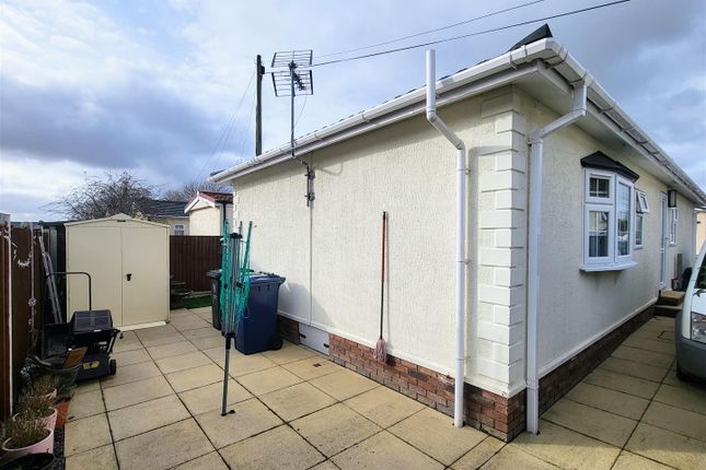 Mobile/park home for sale in London Road, Fowlmere, Royston