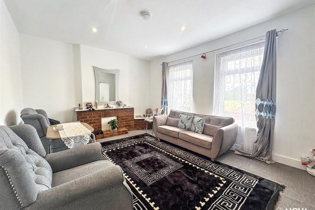228, Hitchin Road, Luton photo 2