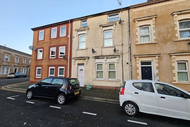 Thumbnail Flat for sale in Flat 1, 4 West Luton Place, Cardiff, Cardiff