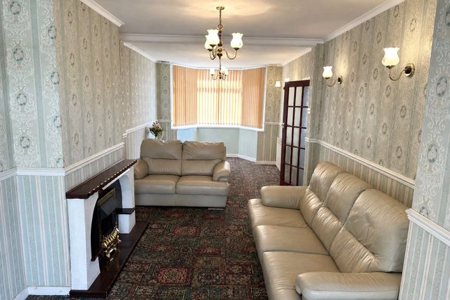 41, Ermington Crescent, West Midlands photo 4