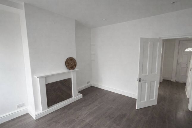 127 derinton road, Tooting photo 5