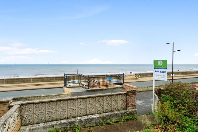 11, The Promenade, Withernsea photo 2