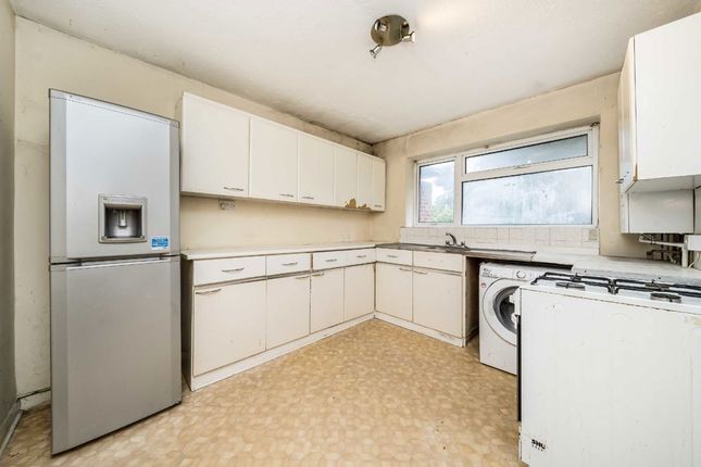 3, Sterling Avenue, Edgware photo 3