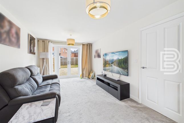 40, Vermilion Way, Rugby photo 3