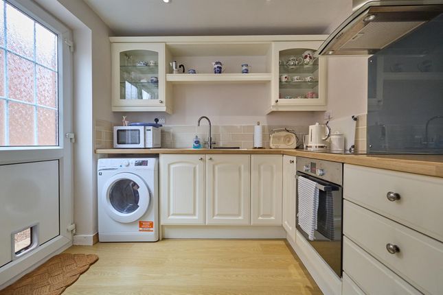 32, Sycamore Close, Burbage photo 4
