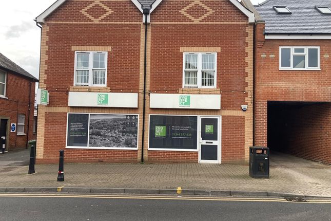Retail premises to let in High Street, Crowthorne