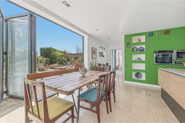 28, Top Road, Doncaster photo 5