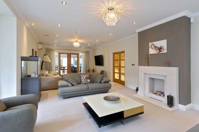 Wychwood, 15 Vicarage Way, Gerrards Cross photo 3