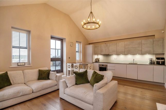 Flat for sale in Primrose Hill, Brentwood, Essex