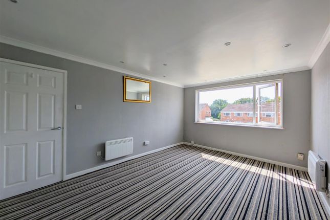 6, Cheviot Close, Gloucester photo 2