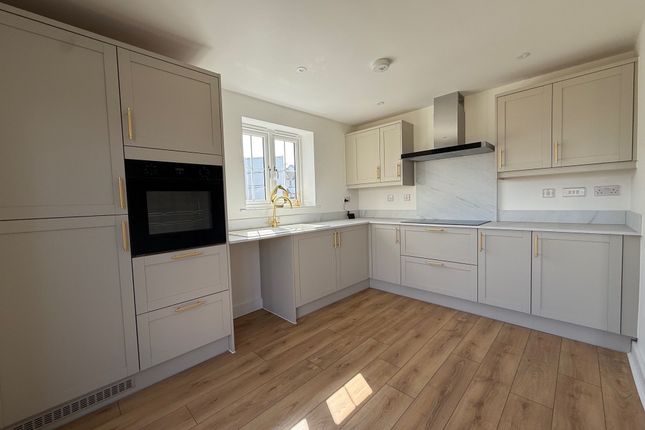 The Hyatt, Maple Walk, Plot 31, Sandy Lane, Cowbridge photo 3