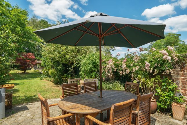 Stable Cottage, Shillinglee Park Road, Godalming photo 2