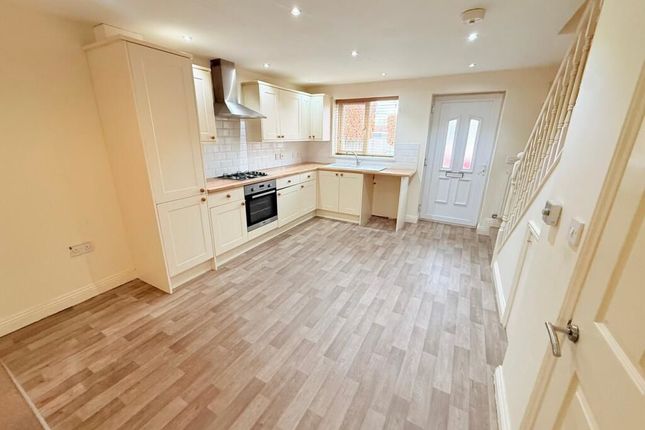 4 Cabot Court, Stanley Close, Taunton photo 4
