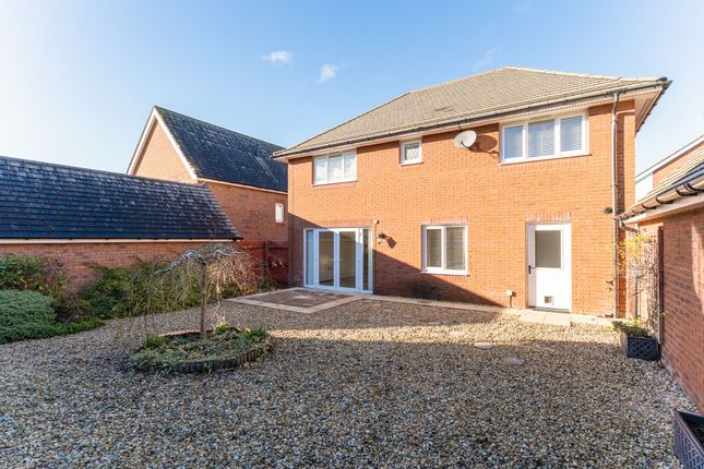 38 Coed Y Felin, Pontypool photo 2