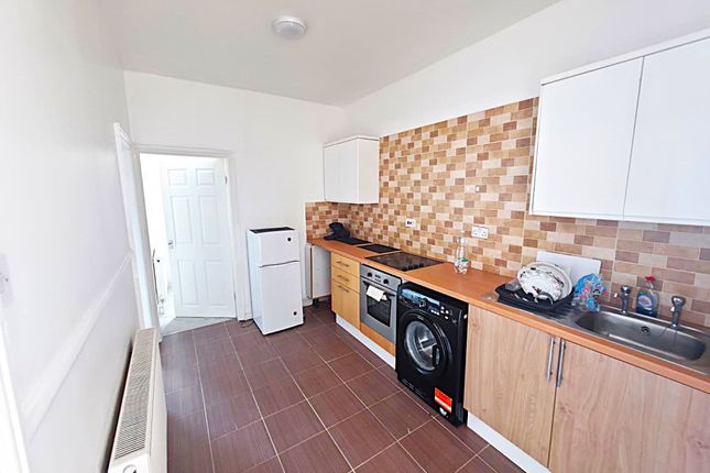 Flat 1, 7 Queens Parade, Sunderland, Sunderland photo 4