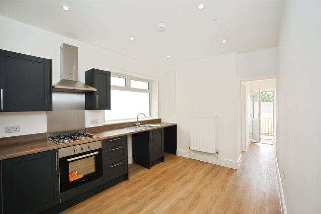 27, Lower Francis Street, Caerphilly photo 4